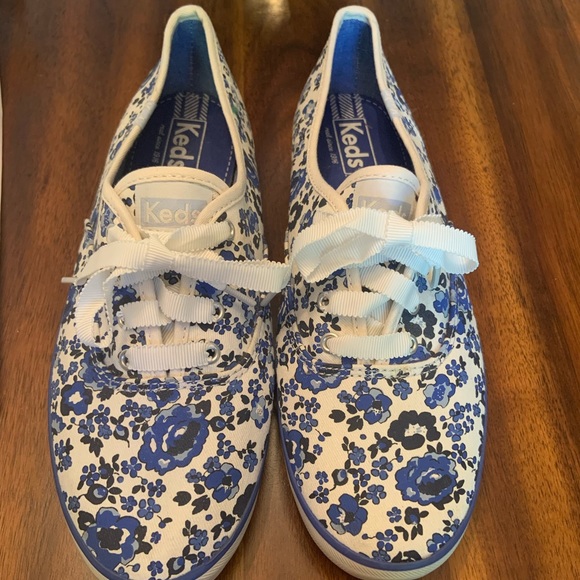 Keds Shoes - Keds  floral print sneaker size 8 excellent condition